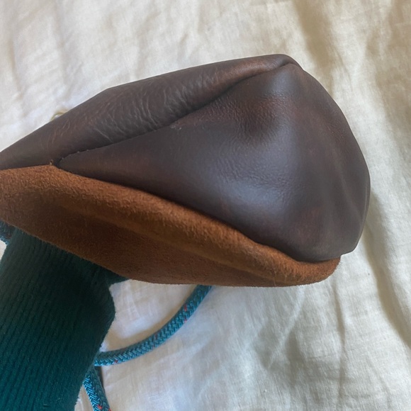 Wildwood Oyster Co. Brown Leather Zip Crossbody & Portland Leather Goods tassel